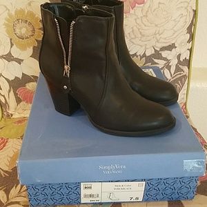 Simply Vera Black Booties